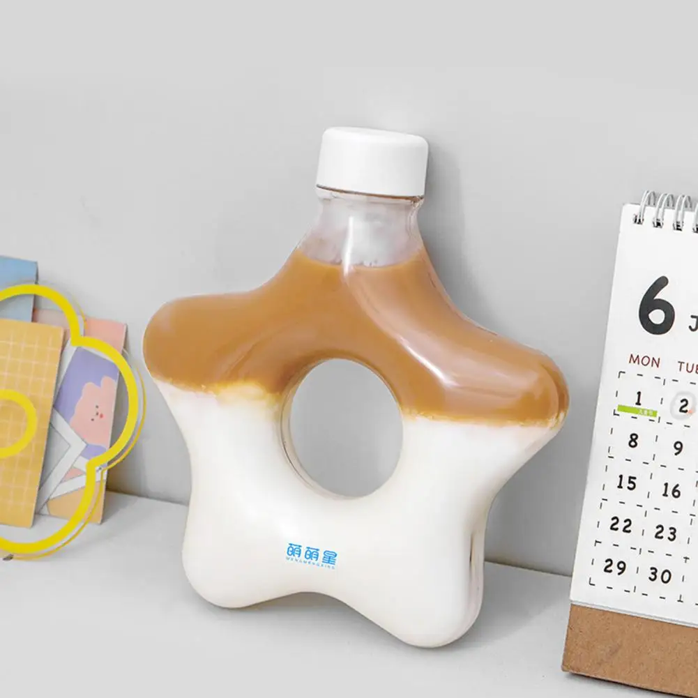 

700ML Water Bottle Cartoon Star Shape Leak-proof Good Sealing Easy to Carry Drinking Plastic Large Capacity Sports Cup for Stude