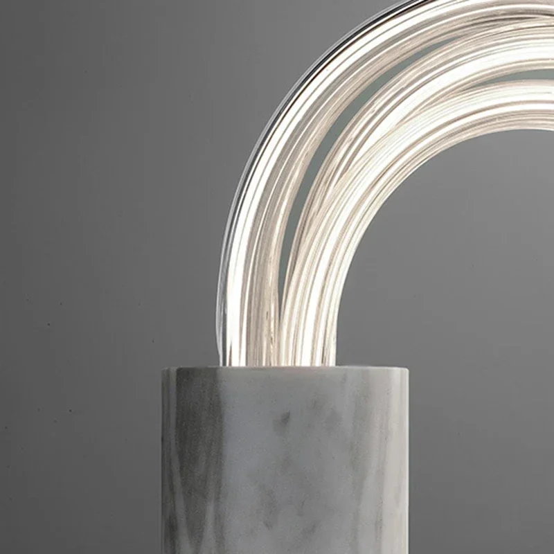 Постмодернистская оригинальная настольная лампа в скандинавском стиле для