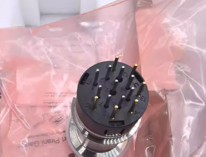 Фото Вакуумметр BPG402 ERSATZ-MESSSYSTEM DN25 KF 354-494 с нитяным датчиком №4