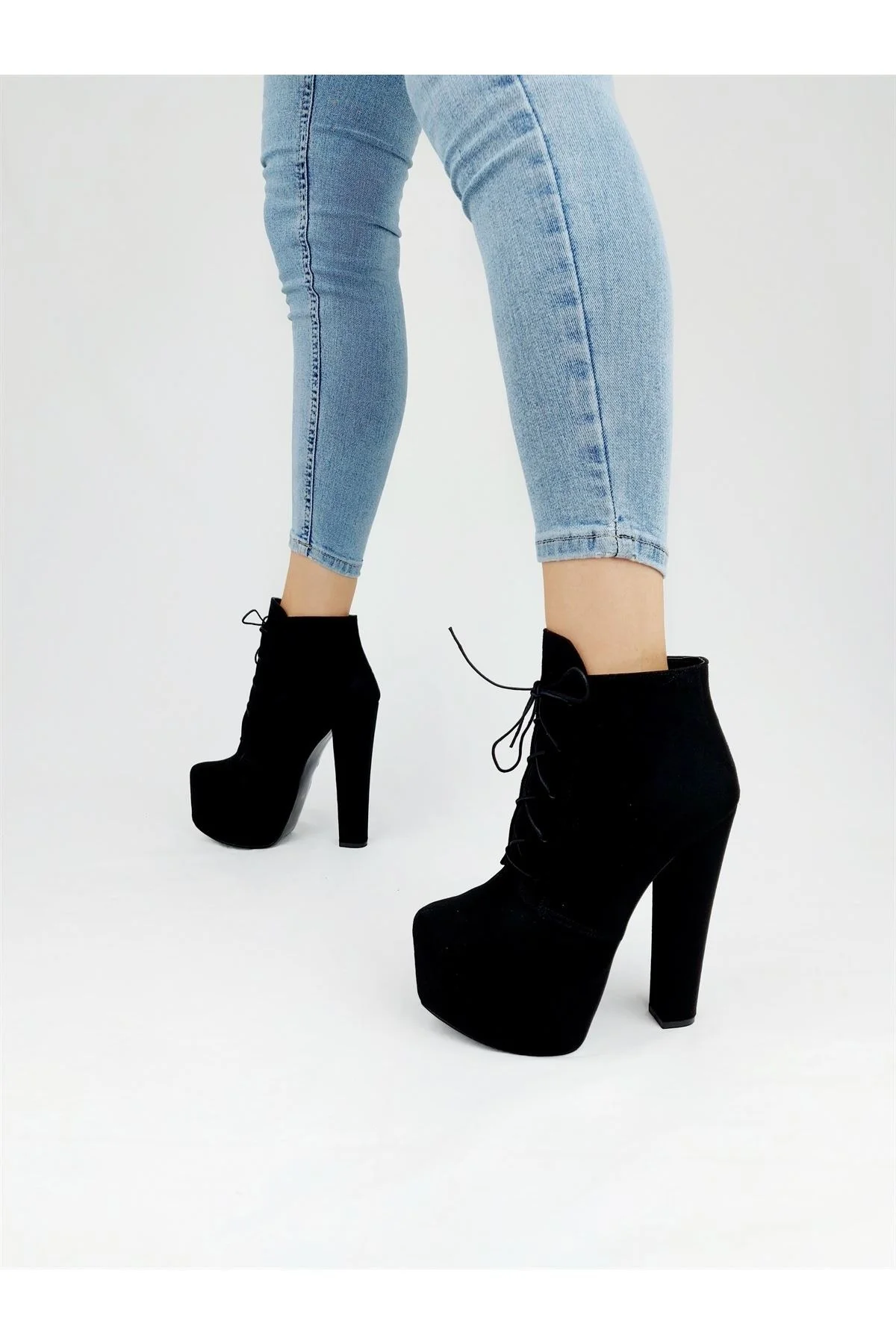 

Leander Black Suede Laced High-Heeled Boots