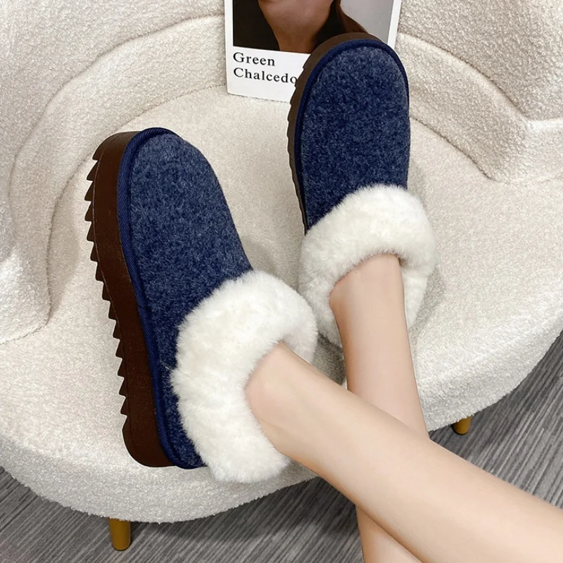 Женские замшевые зимние ботильоны на меху плоской подошве. Обувь платформе.