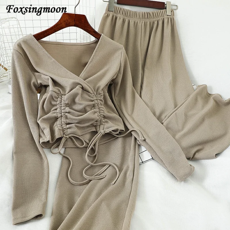 

Женский спортивный костюм из 2 предметов, пуловер с коротким рукавом и V-образным вырезом и брюки с широкими штанинами, осень 2022