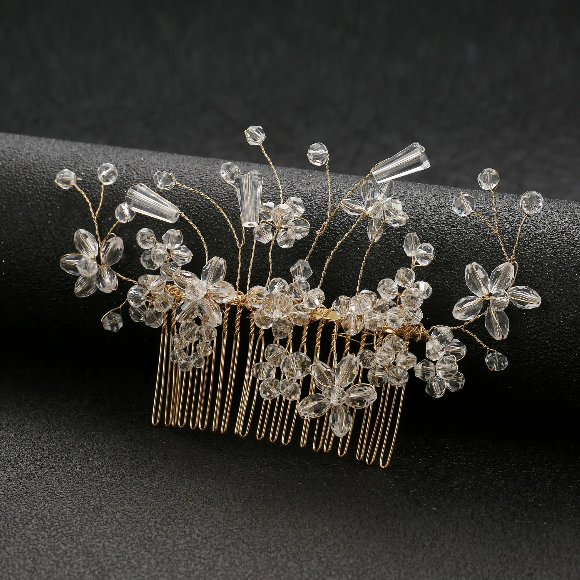 

Dingyaoda Crystal Handmade Beaded Bridal Wedding Headdress with Comb Hair Comb Wedding Headpiece