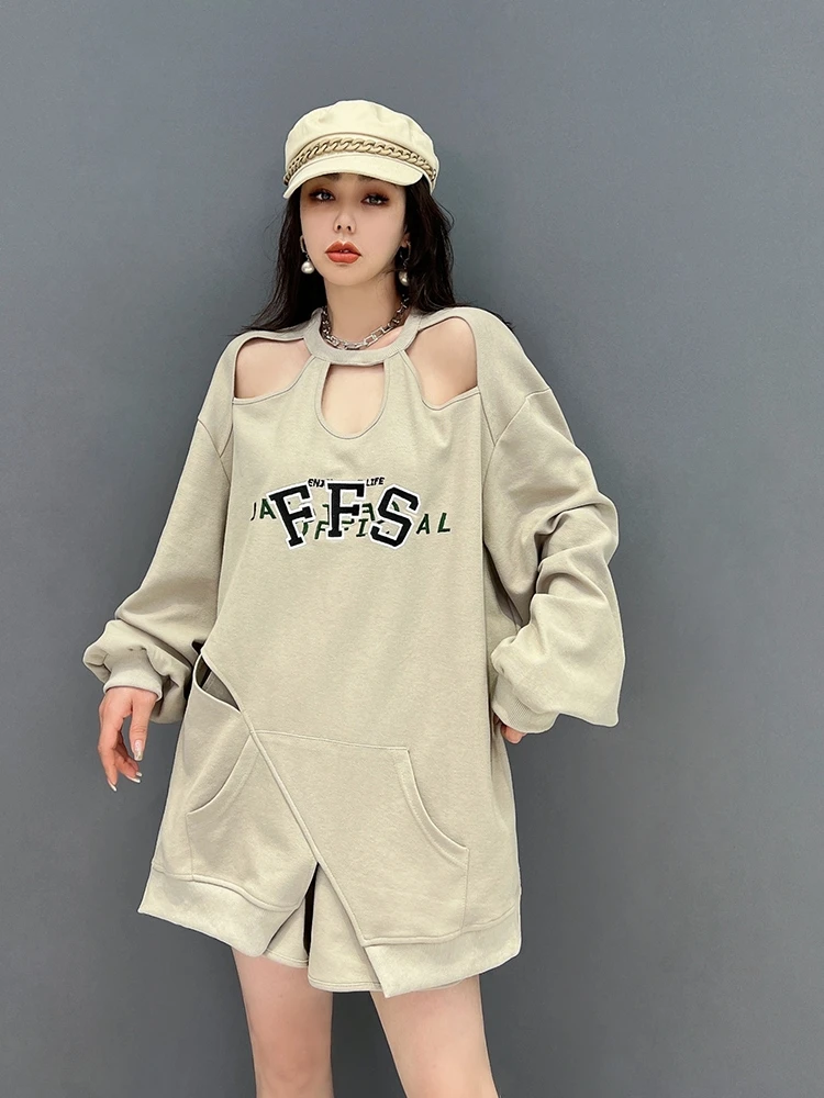

URIOR 2023 Autumn New Korean Fashion Hollow Out Top + Casual Shorts Letter Printed Two Piece Set for Women