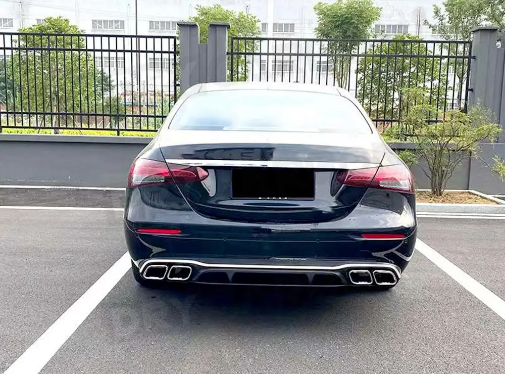 Глянцевый черный диффузор заднего бампера в автомобильном стиле с насадками для