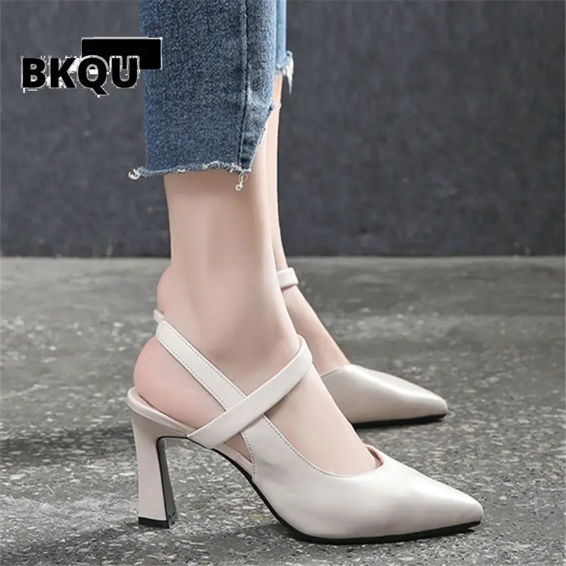 

Genuine Leather Sandals Women's Mid Heels Summer Wild Chunky Heels Ankle-Strap Pumps Closed Toe Back Empty Fashion Sandals Women