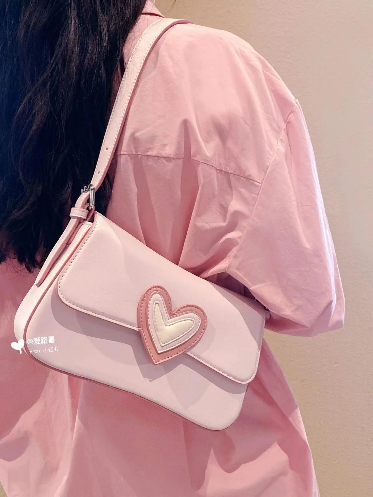 

Милая Розовая женская сумка на плечо, милая сумка-шоппер с надписью Love и подмышками для девушек, роскошная дизайнерская сумка, кошельки, сумки