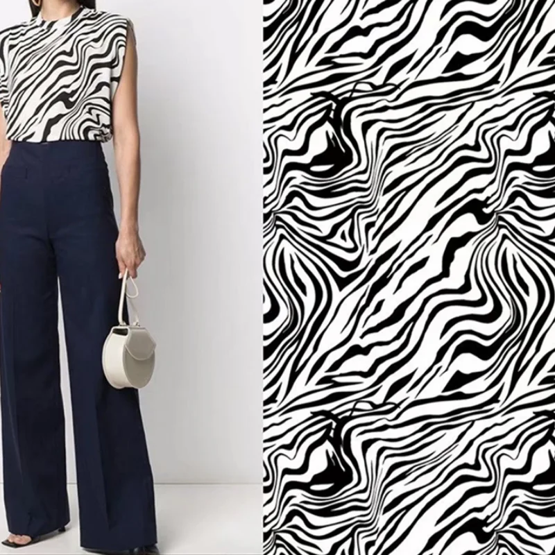 

Printed Fabric 100% Polyester Luxury Brand Pattern Satin Women's Shirt Clothing Twill Fabric Cloth for Dress by Meter Wholesale