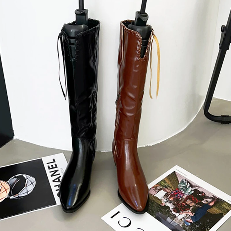 

Модные сапоги Челси До Колена Для Женщин, Новинка осени 2022, современная женская обувь, низкий каблук, заостренный носок, резиновые сапоги в з...