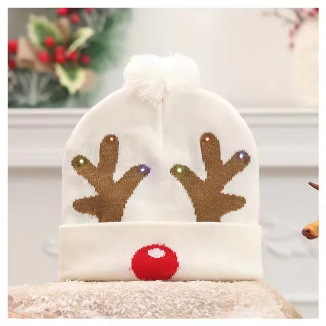 

Милая Рождественская шапка с изображением оленей, ярких цветов