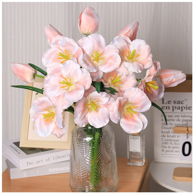 Искусственные шелковые тюльпаны 3 штуки