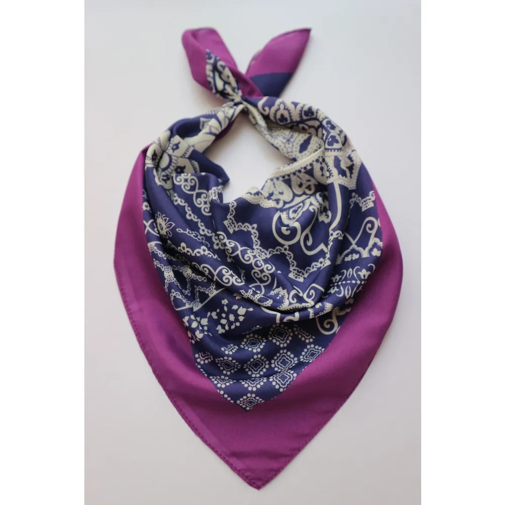 

Шелковый шарф с винтажным принтом Dorlie