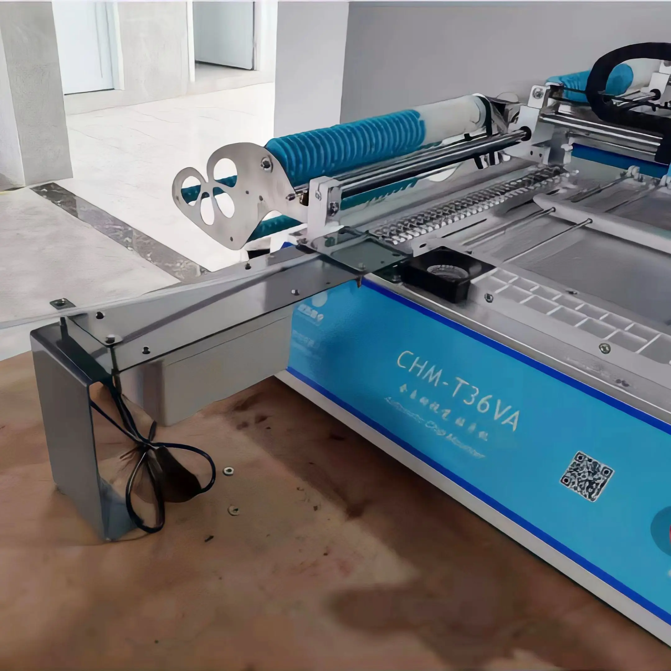 Производственная линия SMT: CHMT36VA SMT Pick and Place Machine + Вибрационный питатель 3040