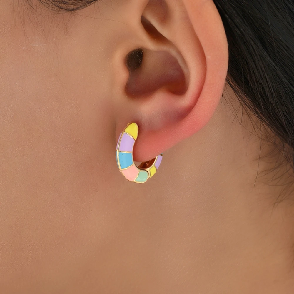

Boho Enamel Multicolor Round Circle Hoop Earrings for Women Cute Small Huggies Ear Buckle Statement Jewelry Gifts