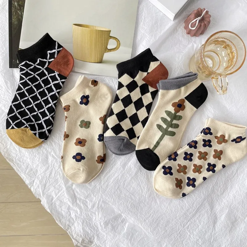 5 пар новинка 2024 свежие INS корейские японские женские короткие носки с цветочным