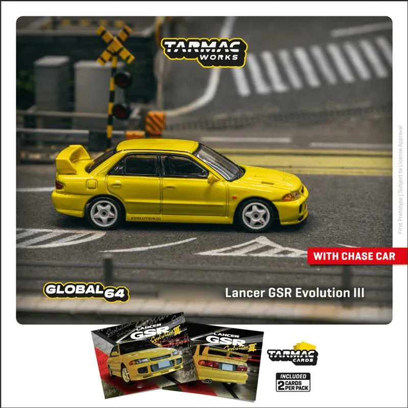 Модель автомобиля Tarmac Work 1:64 Lancer GSR Evolution III желтого цвета под давлением