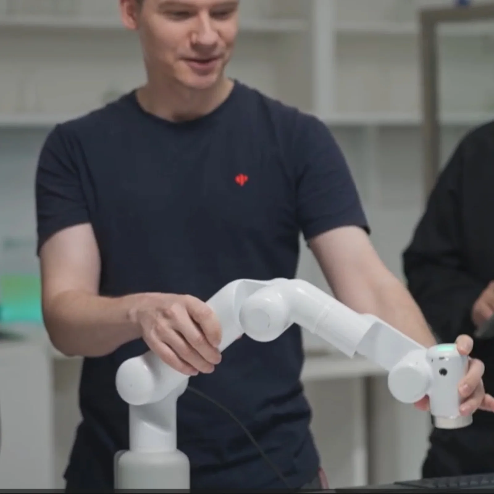 Фото Elephant Robotics Mercury A1 — легкий коллабораторный робот-манипулятор 7-DOF №4