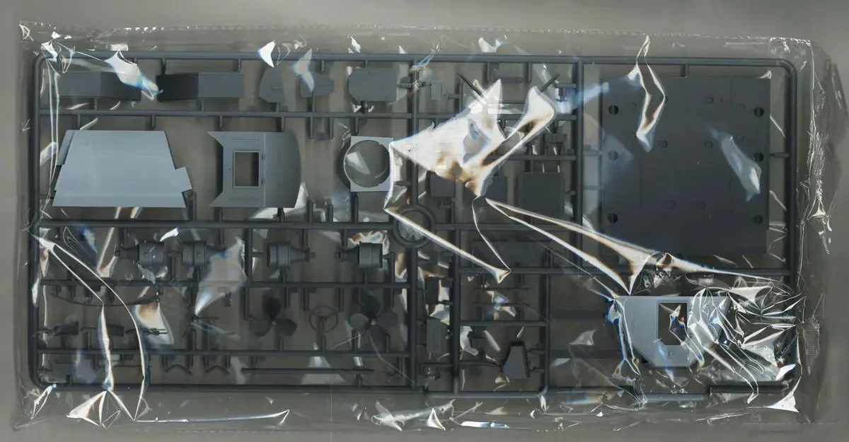 Комплект модели сборки Gecko 35GM0040 Грузовой автомобиль-амфибия ВМС США LARC-V