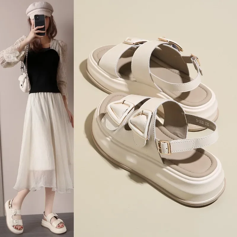 Шлепанцы женские на платформе сланцы открытый носок Спортивная дизайнерская