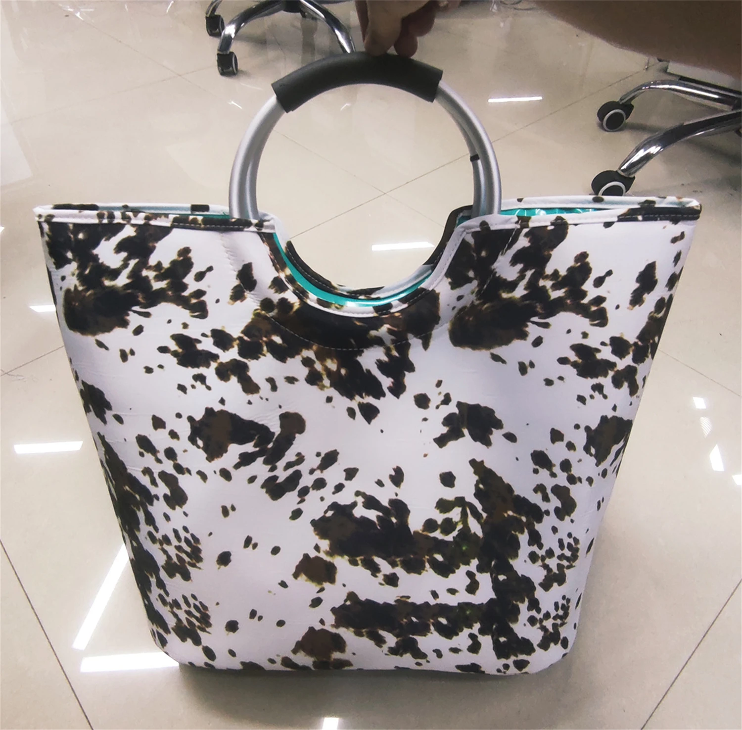 Women Beach Waterproof Neoprene Cooler Tote Bags Leopard Cow Beach Totes Overnight Bag For Travel Vacation Handbag Cумка