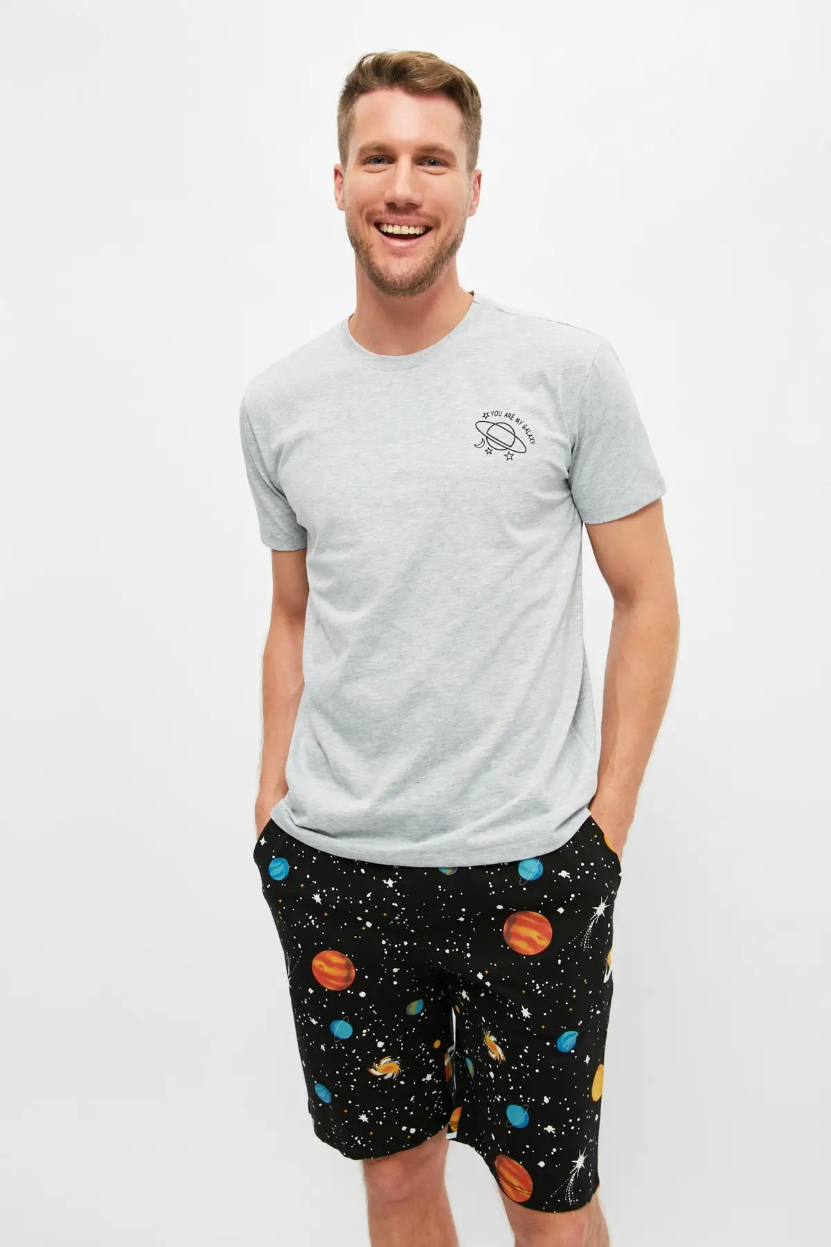 

Trendyol Galaxy Patterned Knitted Pajamas Set THMSS21PT0922