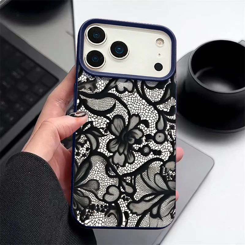 Фото Черный силиконовый чехол с кружевным принтом для iPhone 17e 18 17 Pro Max 16 15 14 13 Pro Max 16e, ударопрочный, с текстурой мягкой кожи. №1