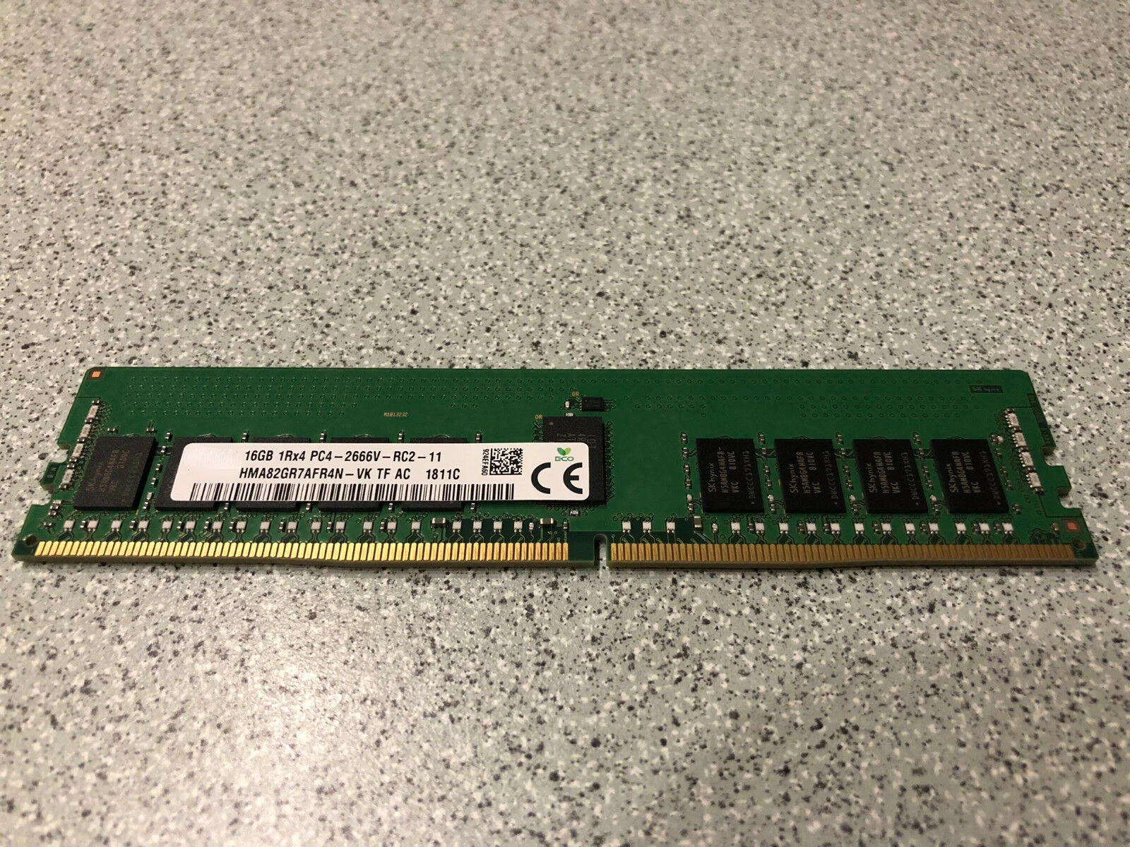 

RAM SK Hynix HMA82GR7CJR4N-VK Серверная память 16G 1RX4 2666 DDR4 REG ECC