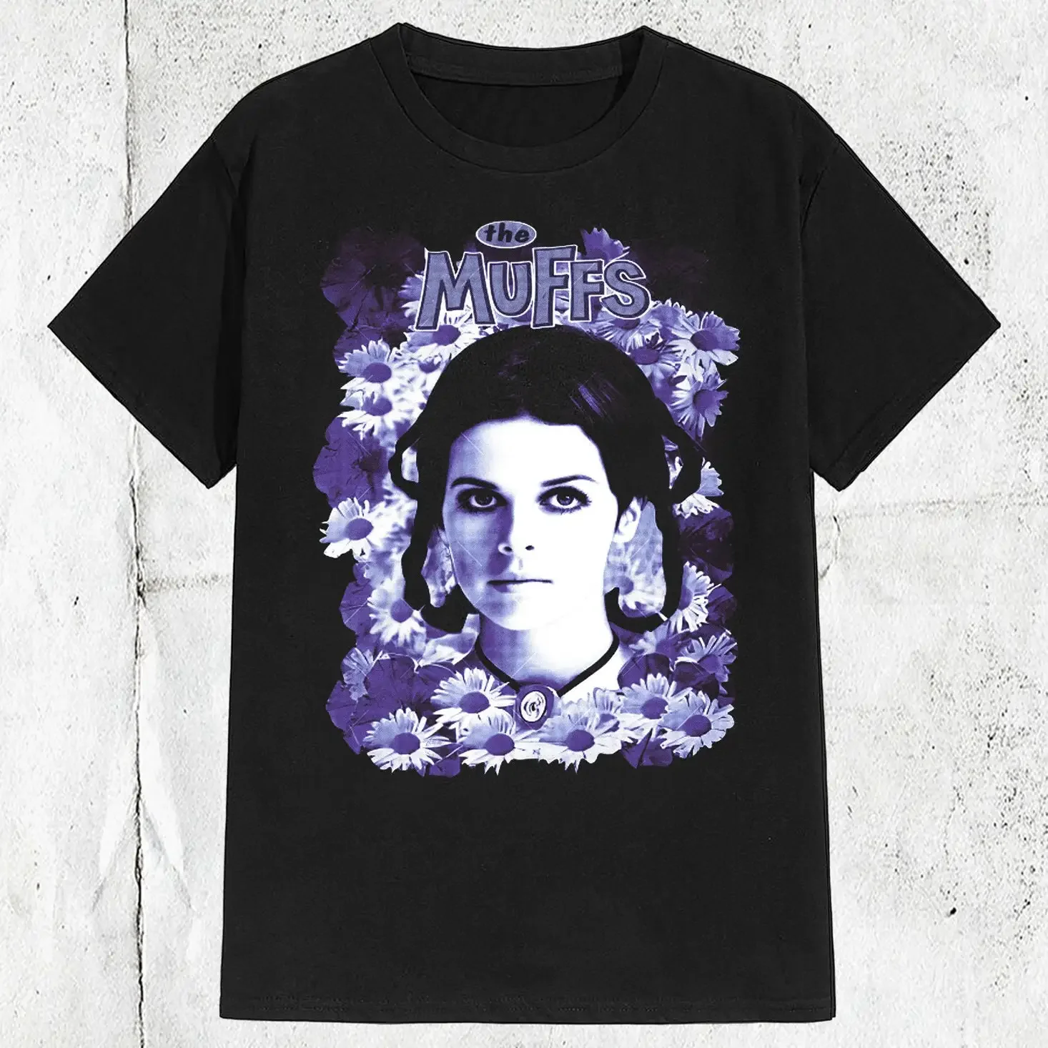 Винтажная футболка в стиле 90-х точечной рок-группы