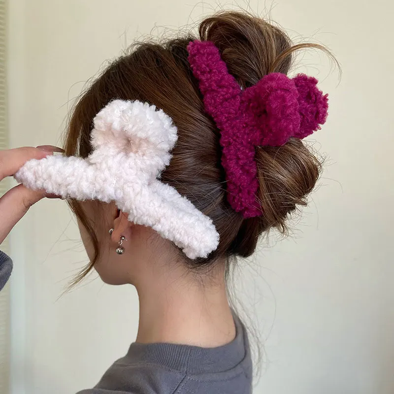 

Winter Plush Lamb Wool Hair Claw Elegant Hairpins Faux Fur Hair Clip Barrette Crab Headwear For Women Girls Hair Accessories