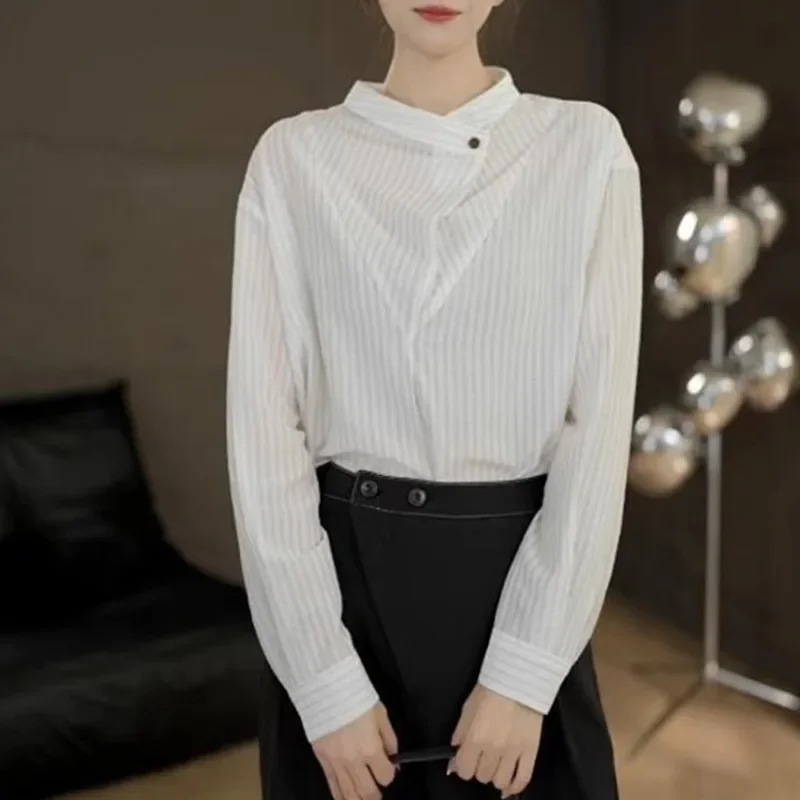 Элегантная полосатая рубашка с круглым вырезом и длинными рукавами элитная