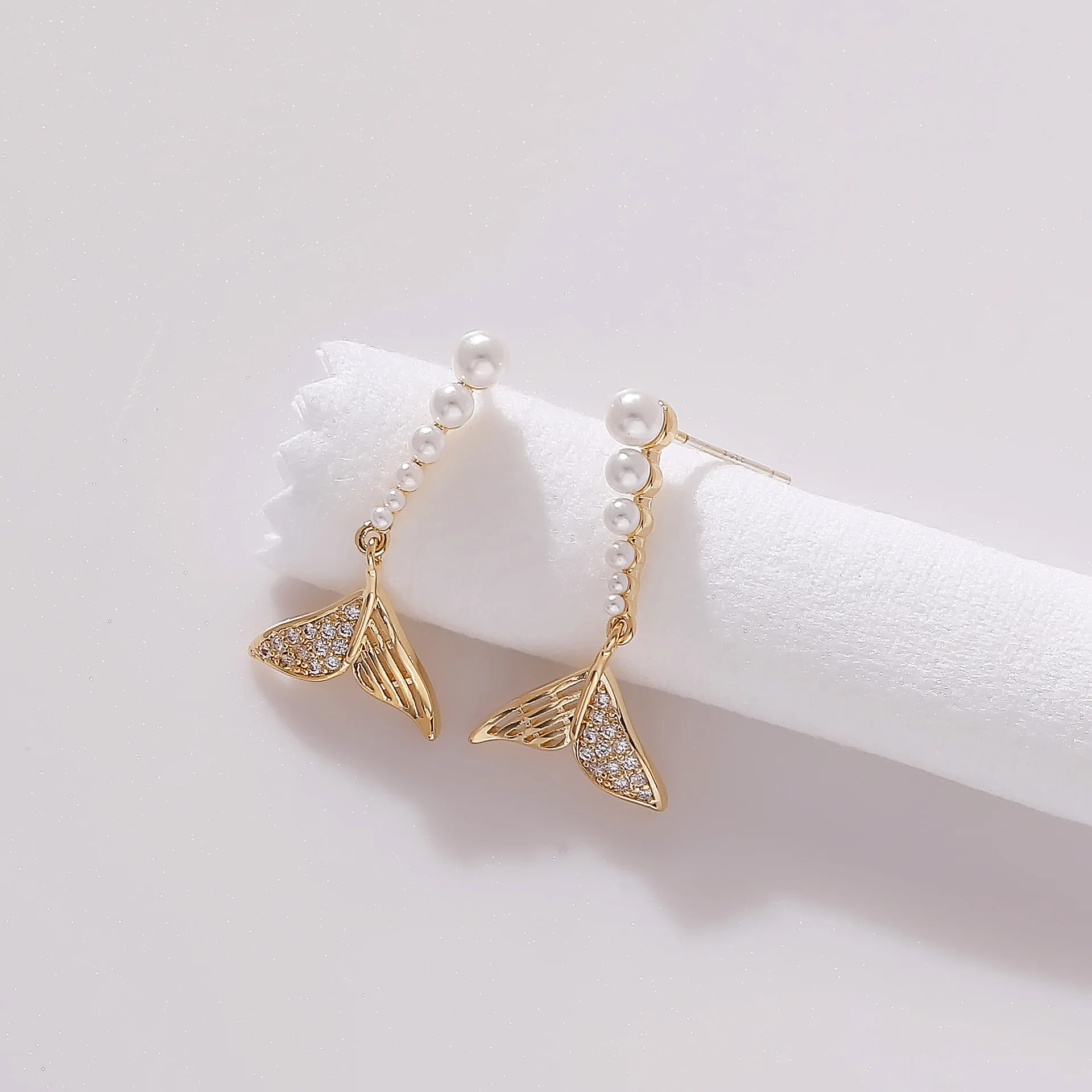 

Fashion Zircon Fishtail Drop Earrings for Women Girl Simple Trendy Pearl Pendant Dangle Earring aretes de mujer modernos 2022