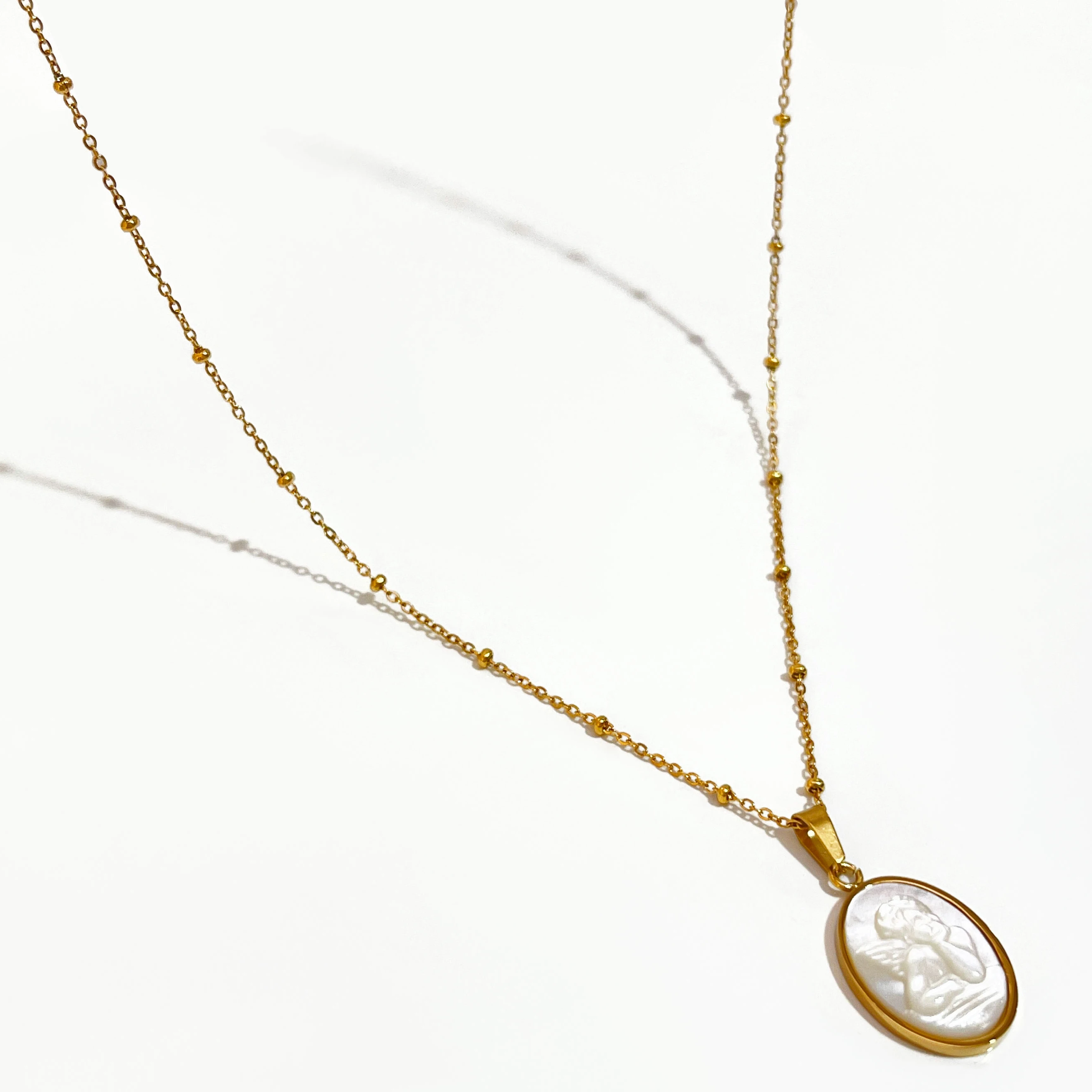Peri'sBox-collares de retrato de Cupido de concha Natural para mujer, cadena de cuentas doradas, collares de elipse francés