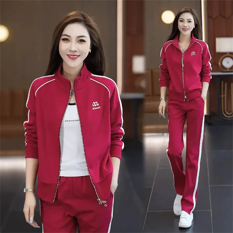 Женский спортивный костюм из двух предметов топ и брюки