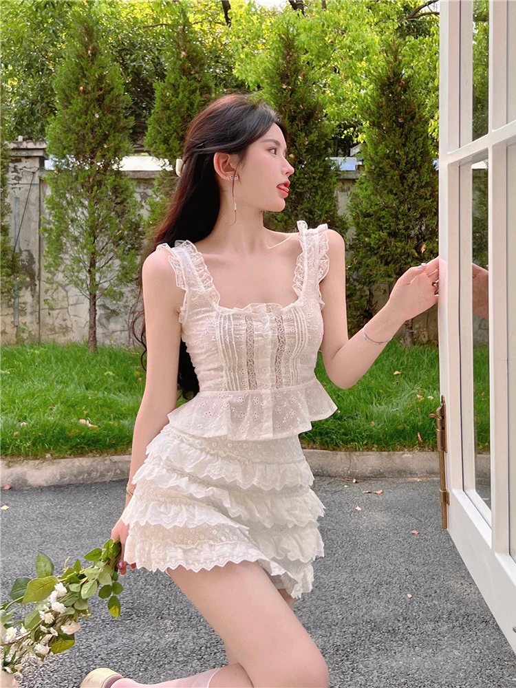 

Женский комплект из 2 предметов, белая майка и юбка, летний короткий топ с кружевной отделкой и мини-юбка, милая Одежда для девочек