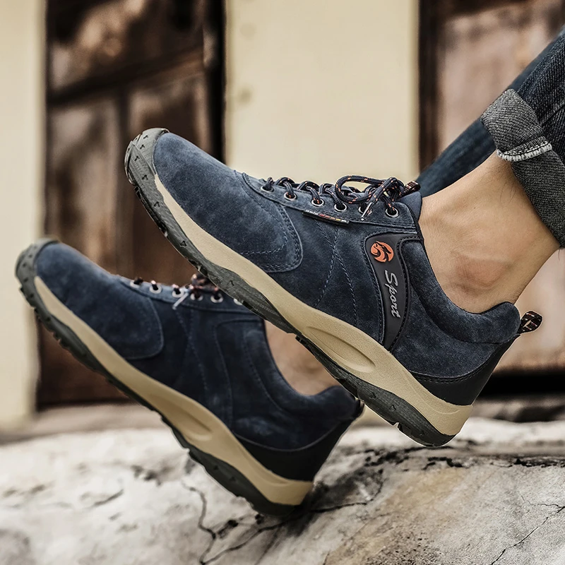 SALUDAS Outdoor Hiking Shoes Fashion Men Leather Casual Shoes Military Tactical Army Combat Lace Up Boots Desert Sneakers Shoes