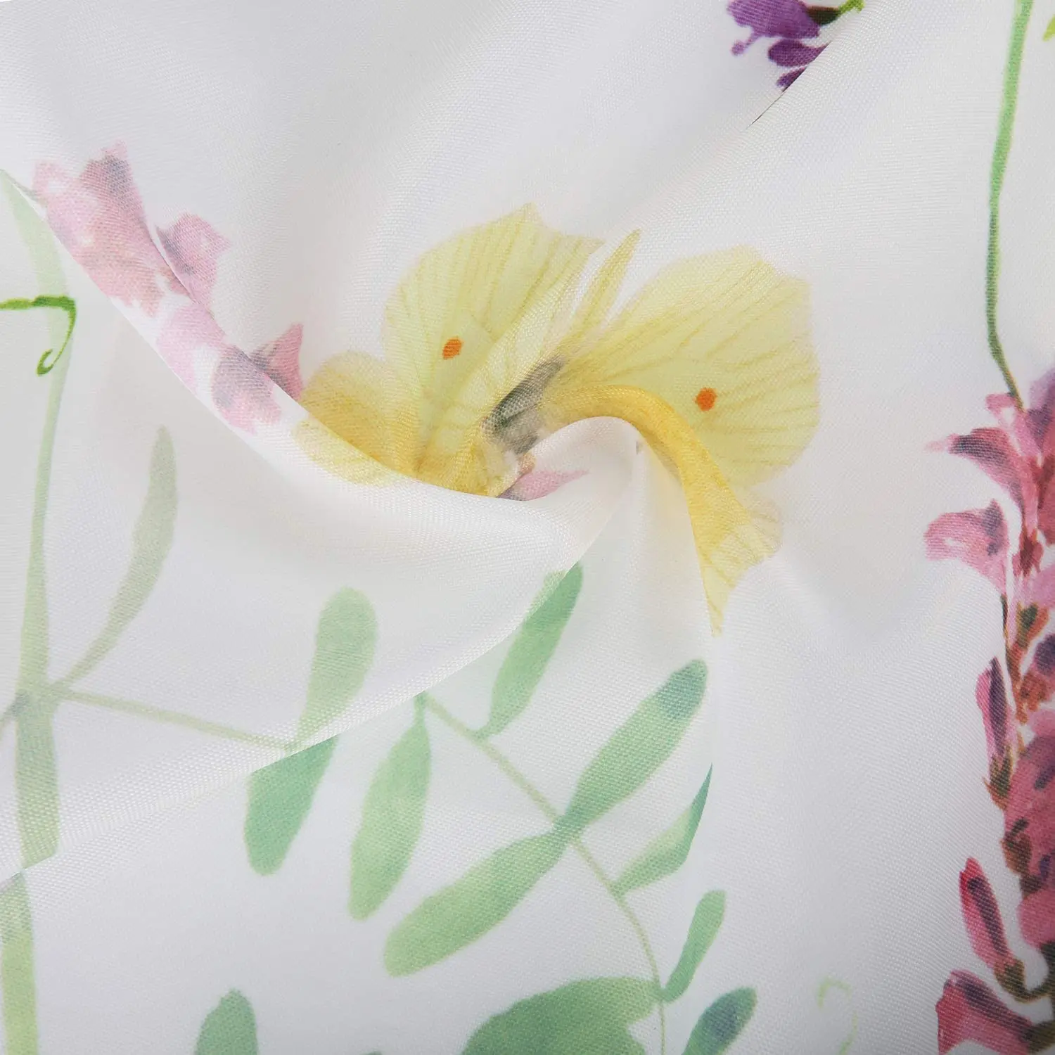 Занавеска для душа с цветочным рисунком