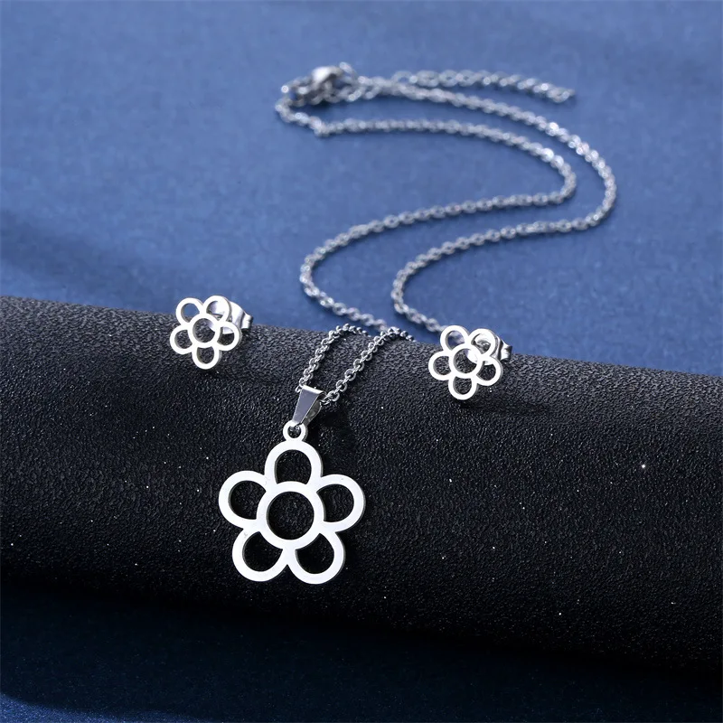 

Stainless Steel Silver Color Flower Pendant Chain Necklace Stud Earring for Women Party Birthday Fashion Jewelry Set Gift