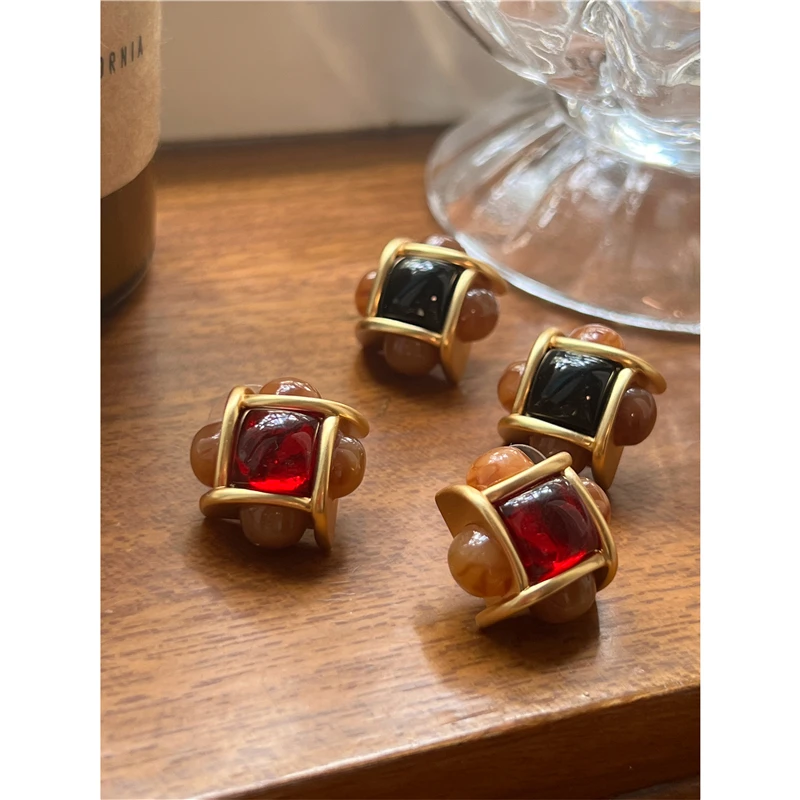 

Яркий европейский и кремовый цвет соответствует фотографиям