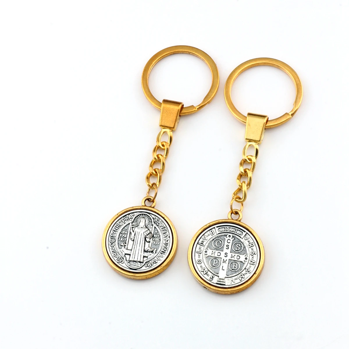 

10pcs Keychain Saint St Benedict Cross Medal Charms Pendants Key Ring Travel Protection DIY Jewelry A-557f