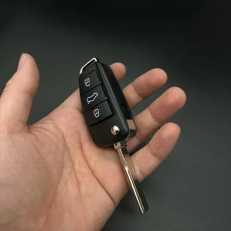 Фото Частная копилка, имитация ключа автомобиля A6, сейф для отвода ключей от автомобиля, скрытый секретный отсек, тайник, брелок для скрытия и хранения денег/подарок №4