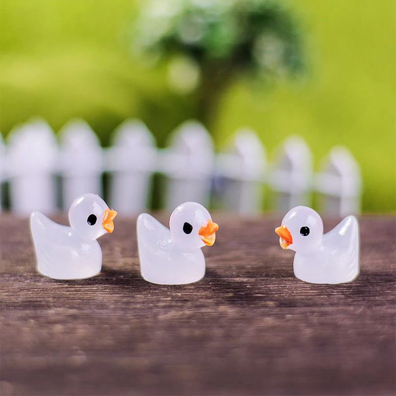 

20Pcs Mini Luminous Resin Ducks Glow in The Dark Miniature Ornament Tiny Ducks For DIY Garden Dollhouse Duck Accessories