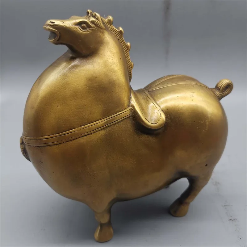 

Медная статуэтка лошади династии Тан