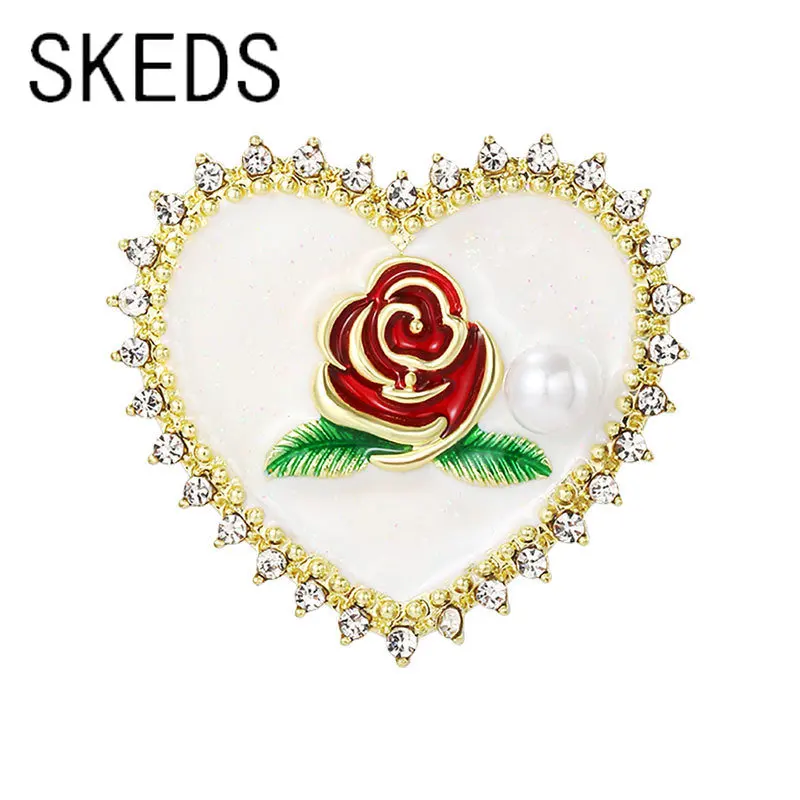 

SKEDS Classic Women Creative Heart Enamel Rose Flower Rhinestone Pins Badges Vintage Lady Suit Coat Crystal Drop Oil Brooches