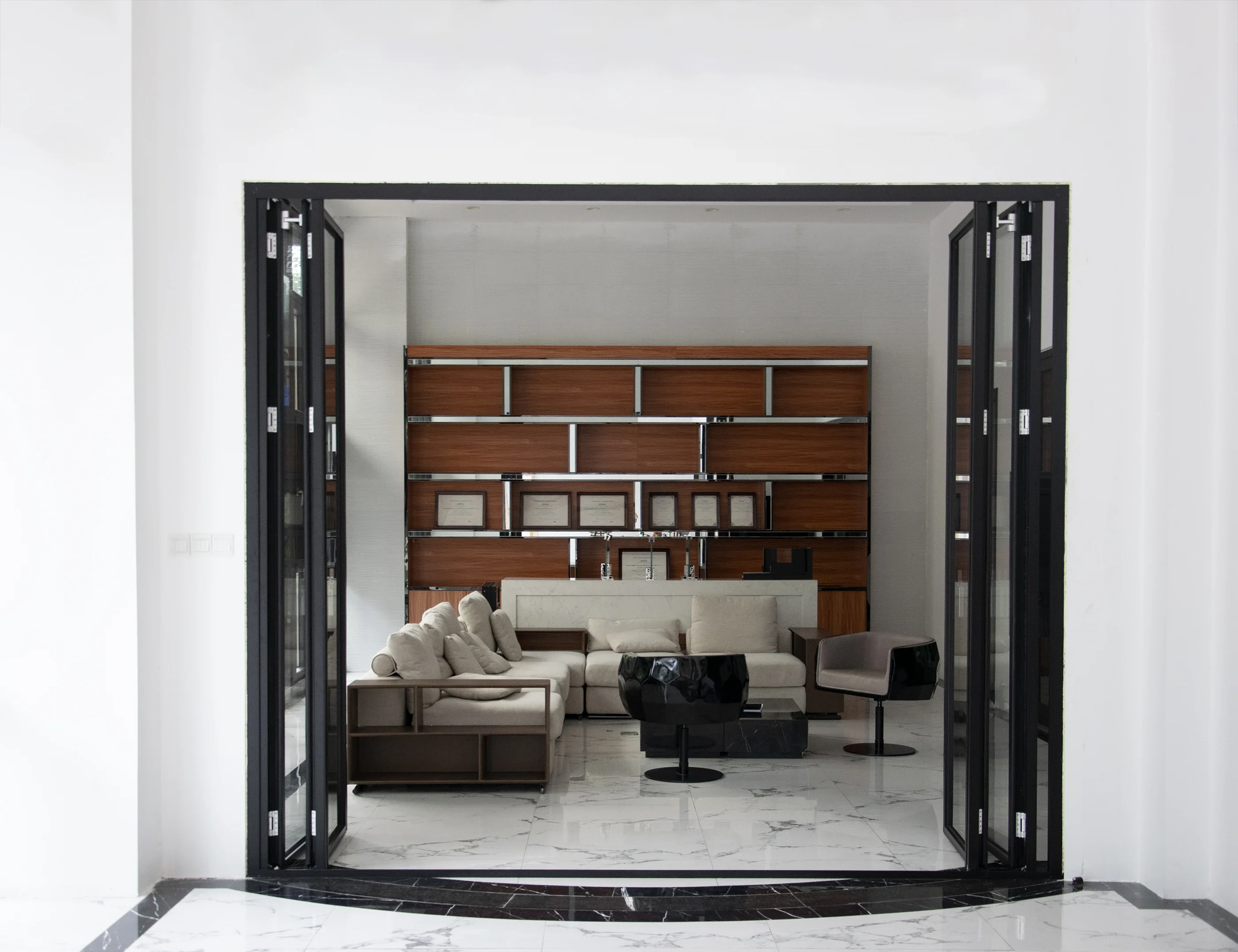 Балконные раздвижные двери для виллы