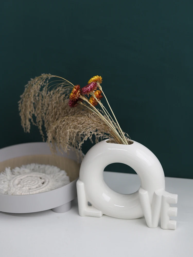 

Home Simple High-grade Ceramic Vase Ornaments Table Hydroponics Flower Decorations Housewarming Gifts Living Room Decoration