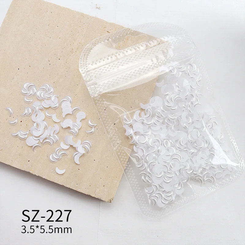 

500Pcs White Pearl Design Nail Art Rhinestones 9 Shapes Nail 3D Decals Flatback DIY Nail Art Stones Manicure Nail Designs Gems