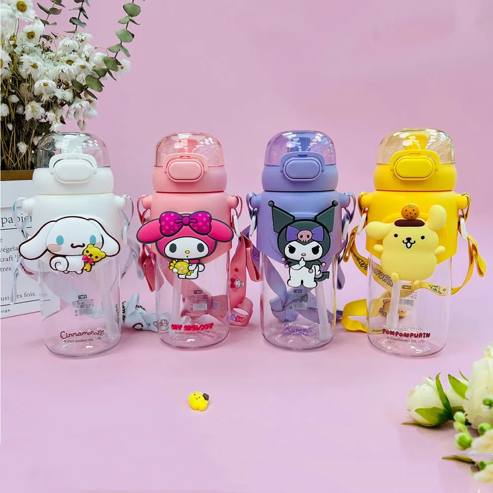 

Кавайная бутылка для воды большой емкости 600 мл с соломинкой и наклейками Sanrio Cinnamoroll Kuromi мультяшная аниме посуда для напитков уличная чашка