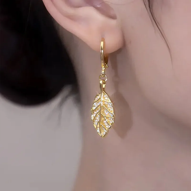 

New Gold Colour Leaves Inlaid Zircon Earrings For Women Personality Fashion Luxury Earrings Wedding Jewelry Birthday Gifts