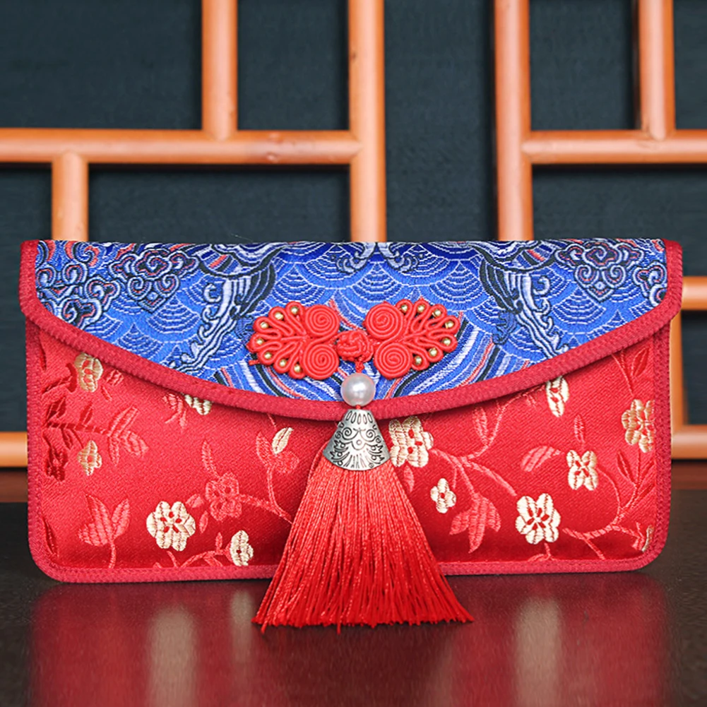 

2022 HongBao Traditional Chinese Wedding invitation Card Bag Silk New Year Red Envelope Embroidery Lucky money Bag with Tassel
