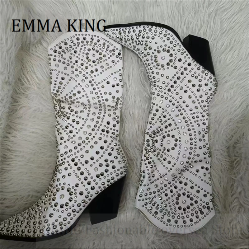 Женские сапоги в стиле вестерн с шипами до колена на массивном блочном каблуке